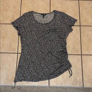 Jones New York Black and White Dotted Short Sleeve Top